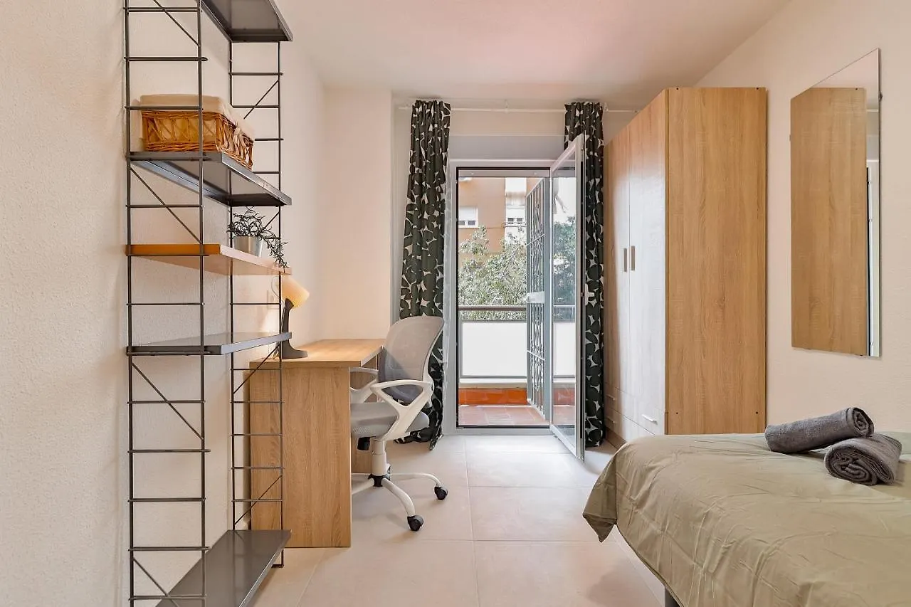 C23 Lovely 4 Bedroom Close To Maria Zambrano contacts