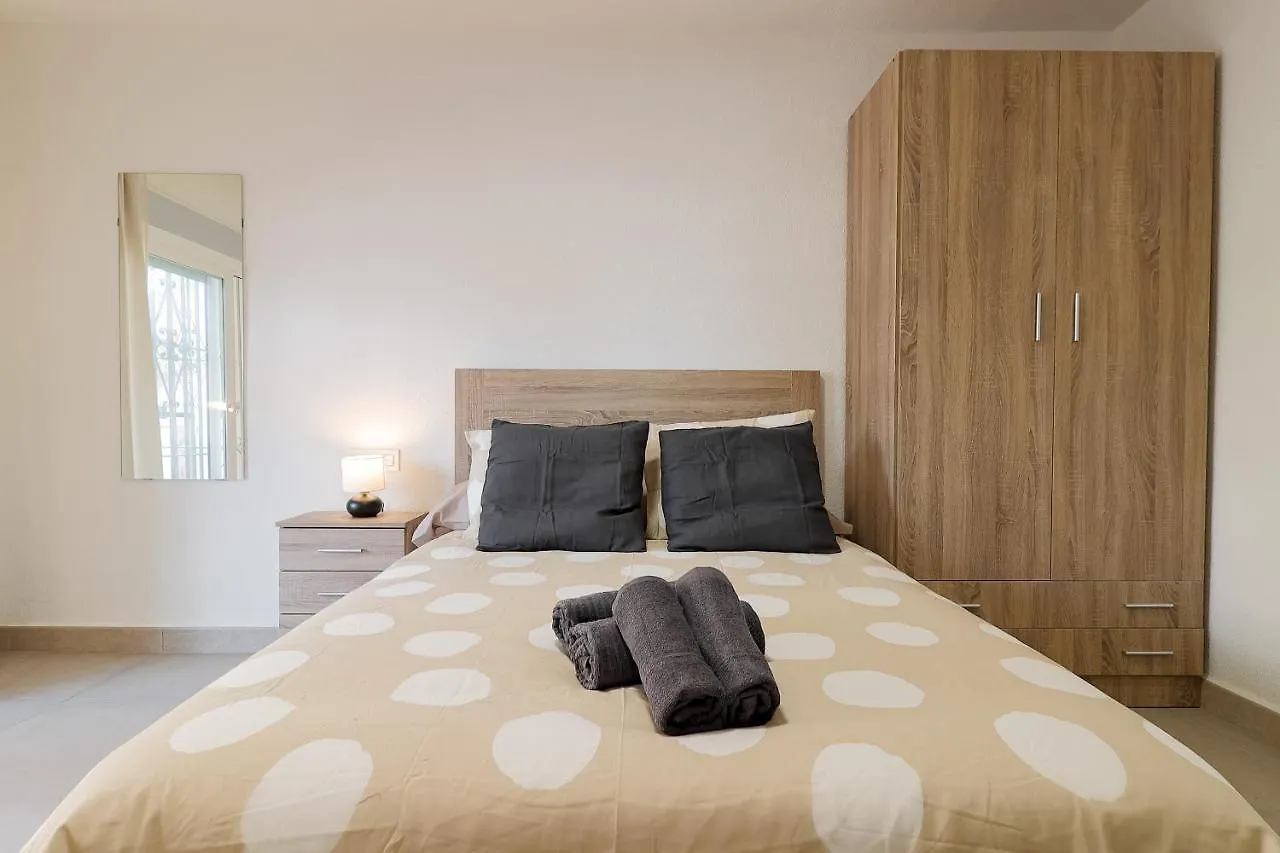 C23 Lovely 4 Bedroom Close To Maria Zambrano Malaga Apartment